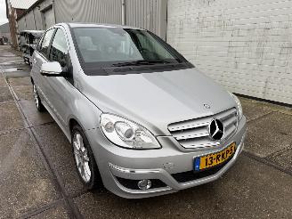 skadebil auto Mercedes B-klasse 200 Automaat 2011/6
