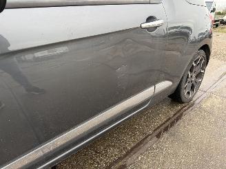 Citroën DS3 1.6 e-HDi So Chic picture 9