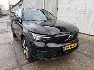 krockskadad bil auto Volvo XC40 Recharge Ultimate 70 kWh Pano Harman Kardon 20\" 2023/5
