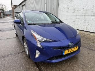damaged passenger cars Toyota Prius 1.8 Business Plus 2016/5