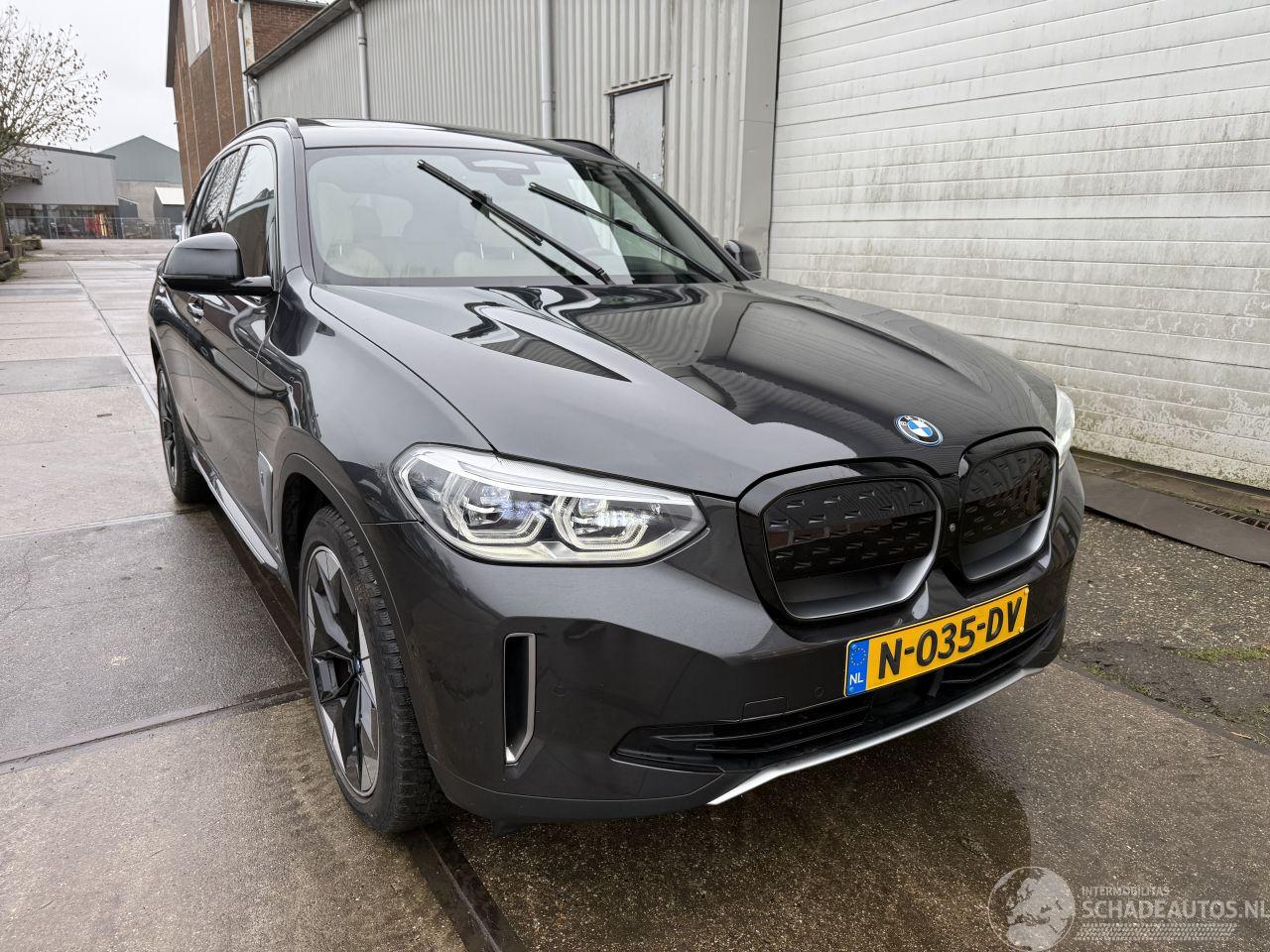 BMW iX3 High Executive 80kWh Panoramadak