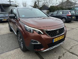 skadebil auto Peugeot 3008 1.2 PureTech  Blue Lease Premium 2019/10