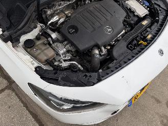 Mercedes B-klasse 200d Automaat picture 15