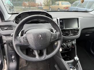 Peugeot 208 1.2 PureTech Automaat picture 21