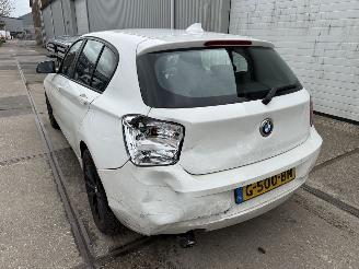 BMW 1-serie 114i picture 6