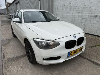 BMW 1-serie 114i picture 1