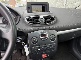 Renault Clio 1.2-16V Night & Day picture 17