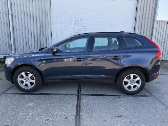 Volvo Xc-60 2.0 T5 Kinetic picture 2