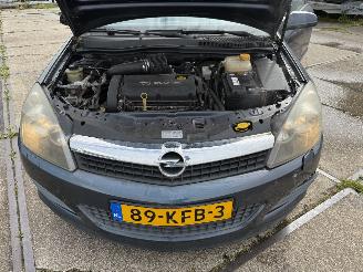 Opel Astra GTC 1.8 Edition Automaat Airco picture 12