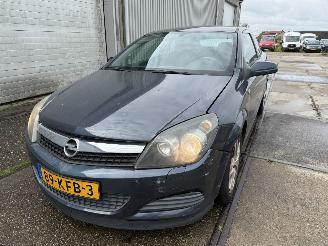 uszkodzony samochody osobowe Opel Astra GTC 1.8 Edition Automaat Airco 2009/10