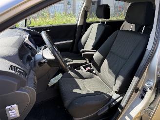 Toyota Corolla-verso 1.6 VVT-i Dynamic Navigatie Airco picture 16