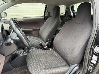 Toyota iQ 1.0 VVTi Comfort picture 17