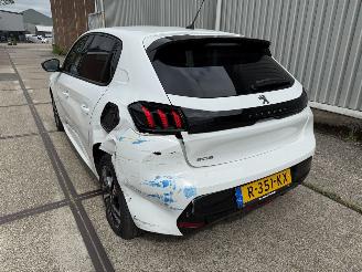 Peugeot 208 1.2 PureTech Allure picture 7