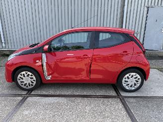 Toyota Aygo 1.0 VVT-i X-Play Multimedia Camera picture 6