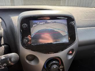 Toyota Aygo 1.0 VVT-i X-Play Multimedia Camera picture 18