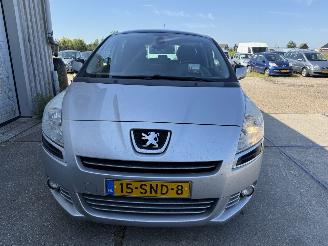Peugeot 5008 1.6 THP Family picture 17