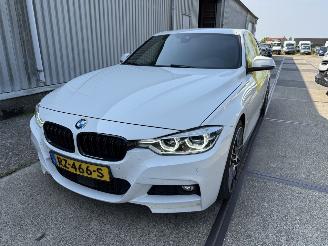 uszkodzony samochody osobowe BMW 3-serie 330e High Executive M-Sport 2016/9
