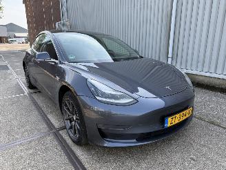 Vaurioauto  passenger cars Tesla Model 3 Performance AWD 75kWh 2019/8