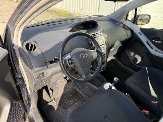 Toyota Yaris 1.3 VVTi Sol Automaat picture 14