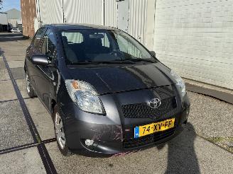 Unfallwagen Toyota Yaris 1.3 VVTi Sol Automaat 2007/10