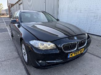 skadebil auto BMW 5-serie 528i Touring 2012/10