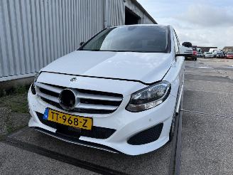 Schadeauto Mercedes B-klasse 220d Ambition Automaat 2018/11