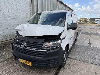 skadebil bedrijf Volkswagen Transporter 2.0 TDI DSG L2H1 150PK 2023/2