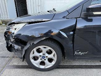 Ford Focus 1.6 TDCi Limited picture 2