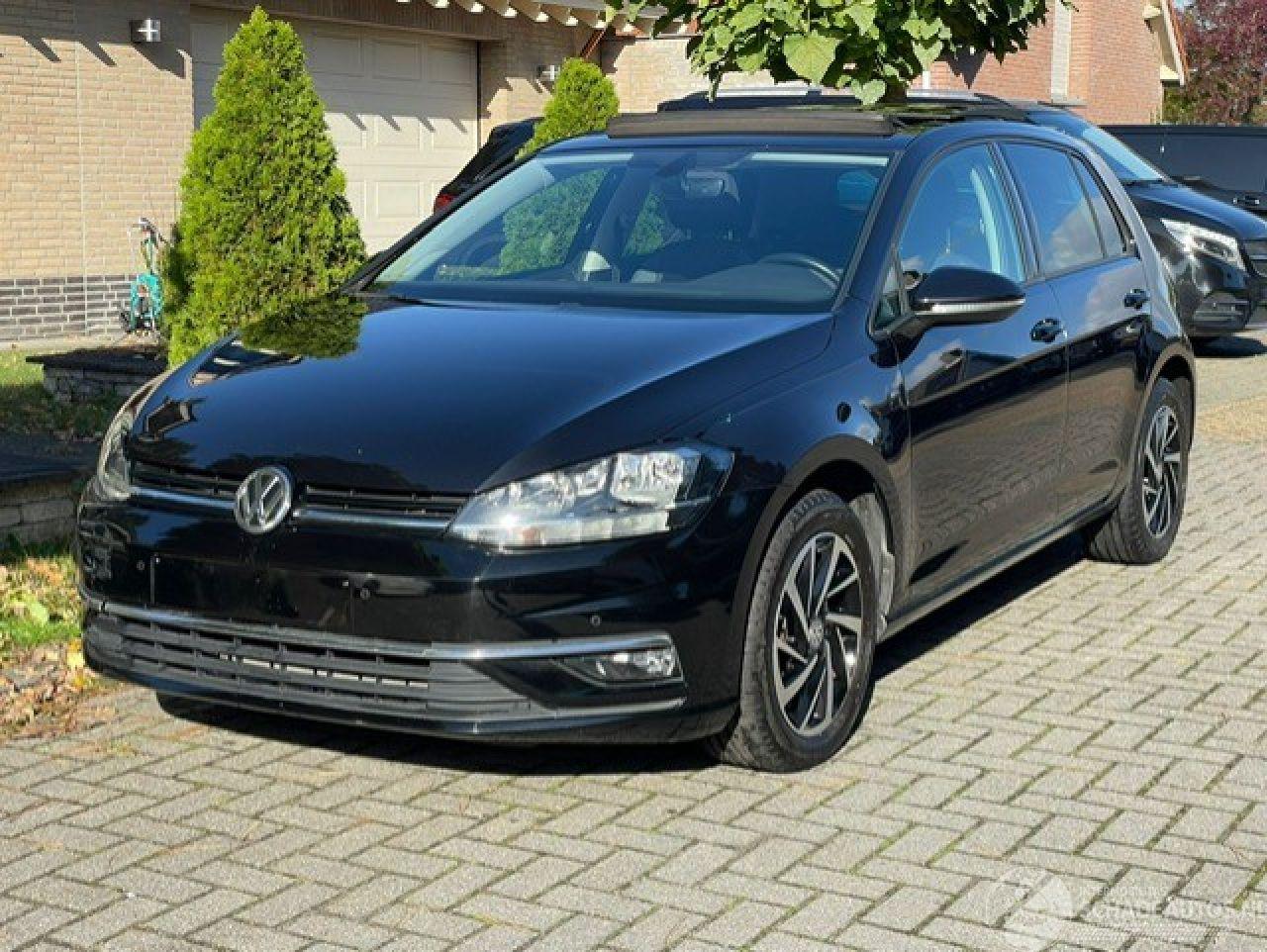 Volkswagen Golf 1.0 TSI Comfortline PANO NAVI CAMERA