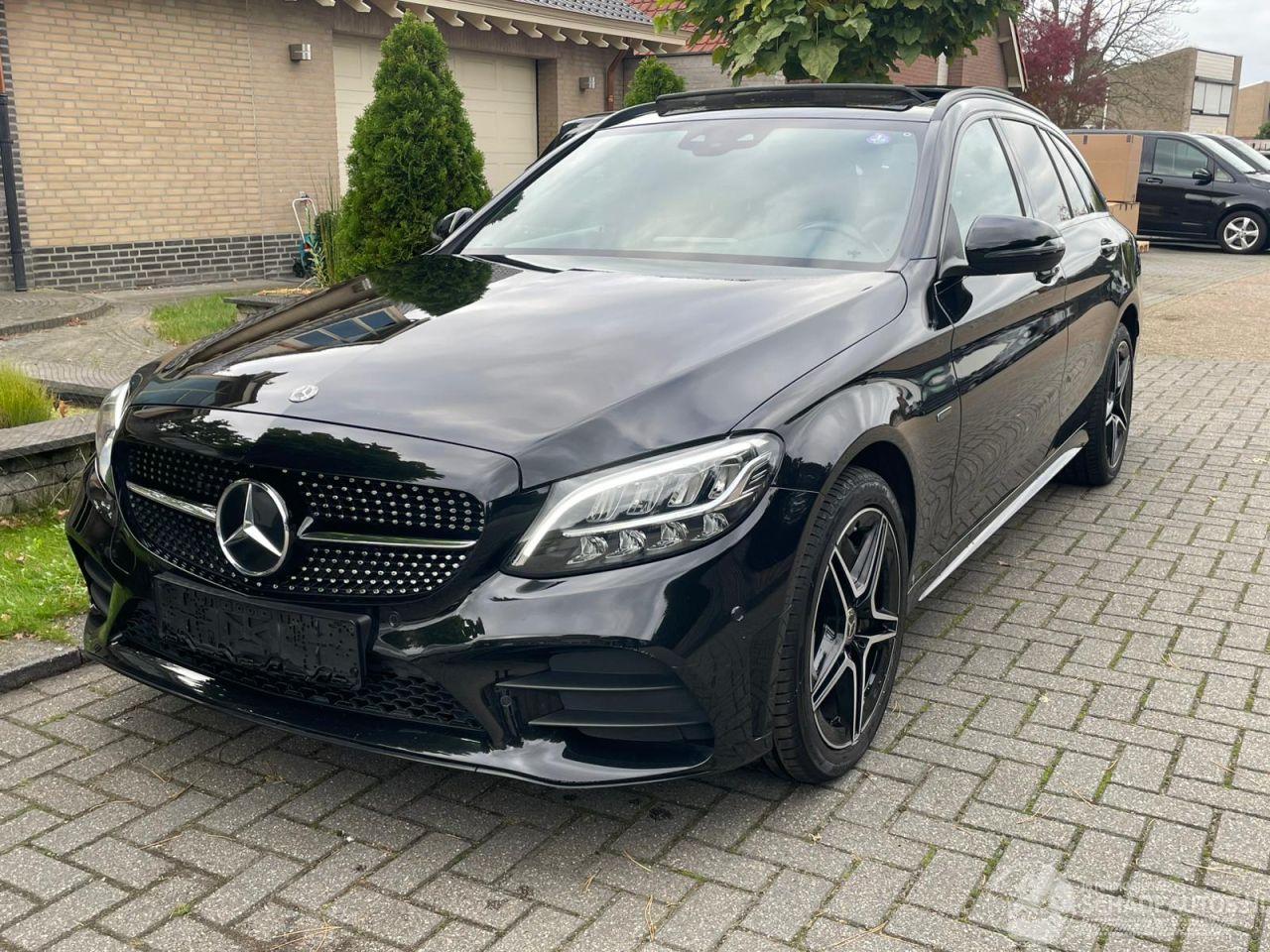 Mercedes C-klasse 300 de AMG Line PANO LED NAVI CAMERA