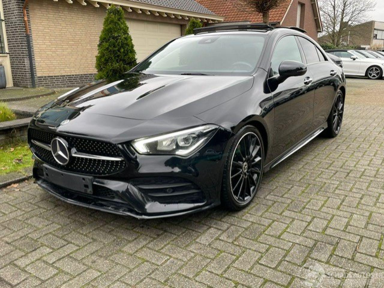 Mercedes Cla-klasse 200 d AMG LINE PANO CAMERA LED NIGHT