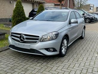 skadebil auto Mercedes A-klasse 180 CDI NAVI PDC 2015/7