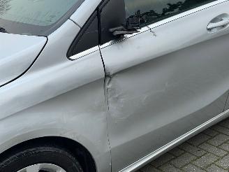 Mercedes B-klasse 180 d AUTOMAAT NAVI PDC picture 10