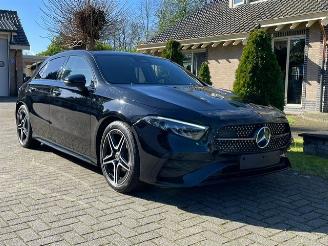 Schadeauto Mercedes A-klasse 180 AMG LINE NIGHT NAVI CAMERA LED 2023/4