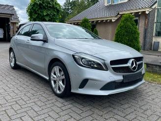 Auto incidentate Mercedes A-klasse 180 d SPORT NAVI LED PDC 2016/5