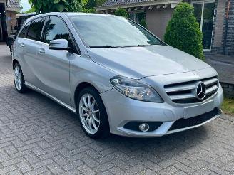 Coche accidentado Mercedes B-klasse 180 CAMERA NAVI PDC 2013/3