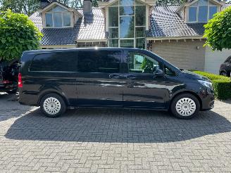 krockskadad bil bedrijf Mercedes Vito 109 CDI Extra Lang DC BleuTec Extra EURO 6 AIRCO NAVI 2017/12