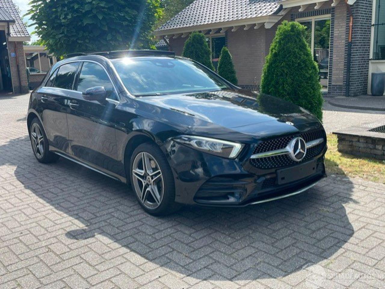 Mercedes A-klasse 250 e AMG LINE PANO LED CAMERA NAVI