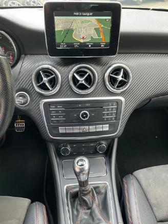Mercedes A-klasse 180 d AMG LINE NAVI PDC picture 8