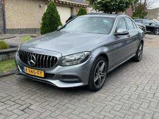 damaged passenger cars Mercedes C-klasse 180 BleuTEC NAVI PDC MOTOR DEFECT 2015/6