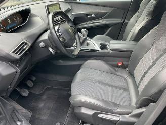 Peugeot 5008 1.2 PureTech Allure picture 10
