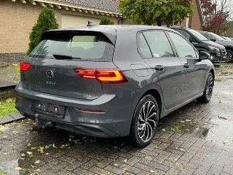 Volkswagen Golf VIII 1.5 eTSI PANO NAVI CAMERA picture 3