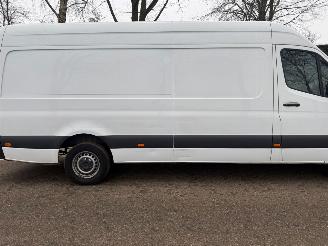Mercedes Sprinter  picture 2