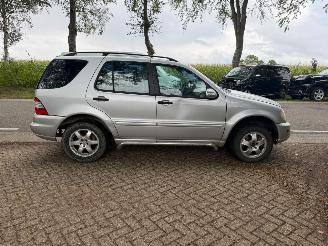 Mercedes ML ML 270 CDI picture 4