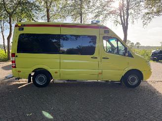 Mercedes Sprinter SPRINTER 319 CDI AMBULANCE picture 4