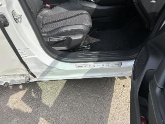 Peugeot 2008 GT-LINE AUTOMAAT NAVI CLIMA CAMERA LED PDC B.J 2022 picture 18