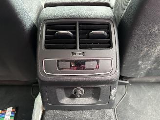Audi A4 Avant HYBRIDE 2.0 S-LINE AUTOMAAT SPORT NAVI CLIMA LED PDC B.J 06-2019 picture 10