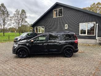 Dacia Jogger 1.6 AUTOMAAT 7 PERSOONS HYBRIDE NAVI CLIMA CAMERA KEYLESS LED B.J 07-2025 picture 5