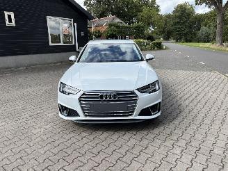 Audi A4 AVANT HYBRIDE 2.0 S-LINE AUTOMAAT SPORT NAVI CLIMA LED PDC B.J 06-2019 picture 4