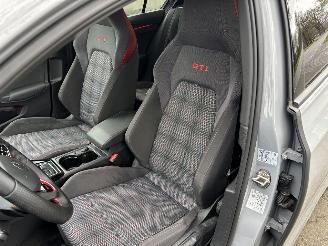 Volkswagen Golf GTI AUTOMAAT 245 PK NAVI CLIMA CAMERA LED B.J 2023 lichte schade picture 11